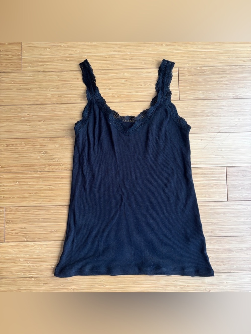Black uniqlo lace knit camisole tank top